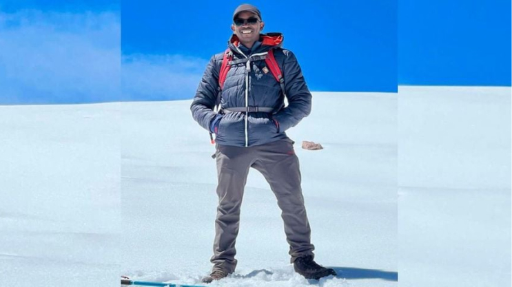 CEO who wakes at 3am to hike, and stays grounded with hot yoga